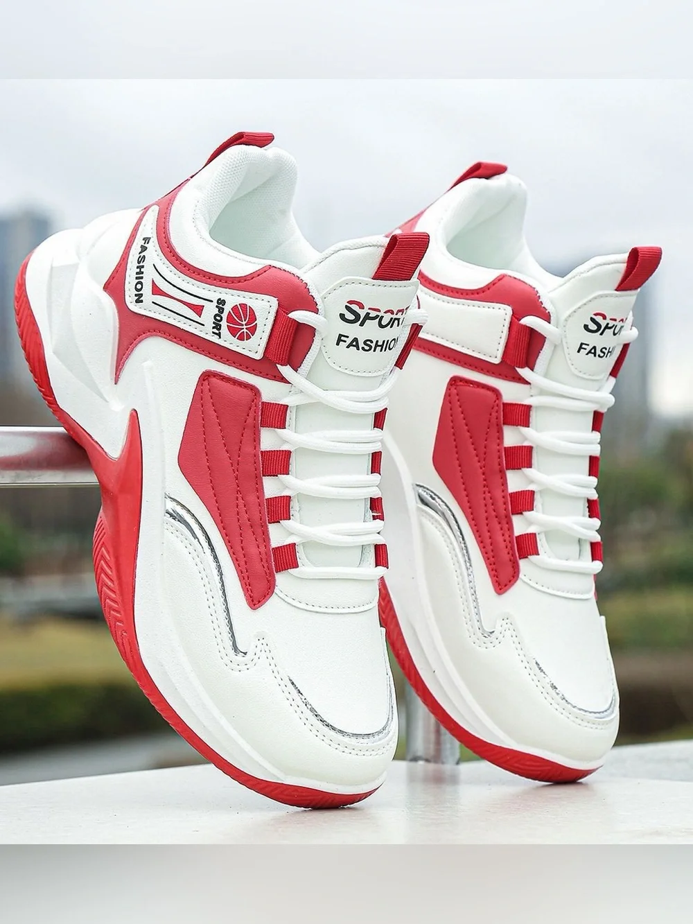 Sport Fashion Men's White & Red Athletic Sneakers size 39 New in box